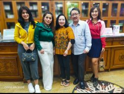 Bikin Suasana Klinik Meriah, 3 Artis Ibukota Bareng Rawat Kecantikan di Queen Plastic Surgery Sunter