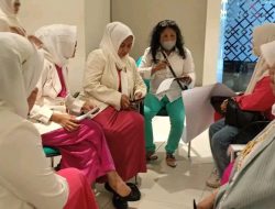 Dra. Nurwayah Pimpin Rapat Pleno IWK BONE dengan Tema Evaluasi dan Akselerasi Peranan Perempuan di Segala Bidang